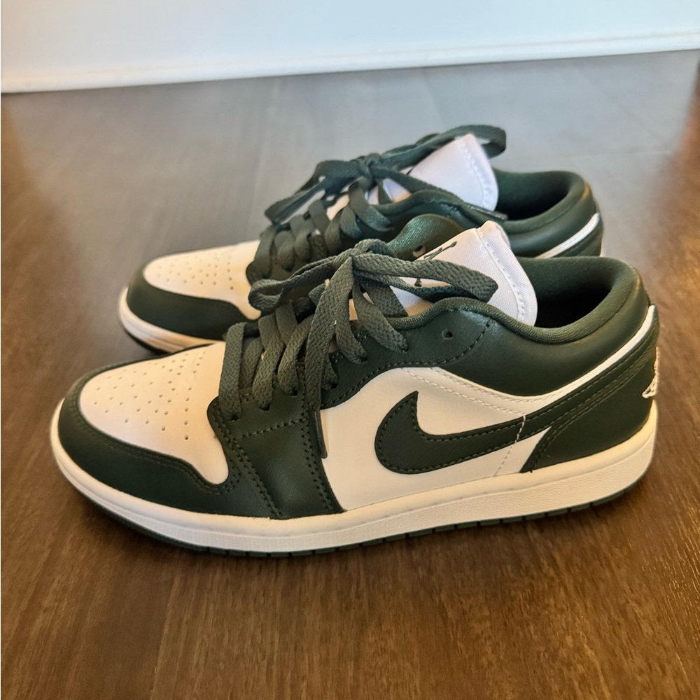 ⚜️ Nike Forest Green Jordan Sneakers